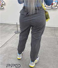 Load image into Gallery viewer, Gabrielle Cargo Pants
